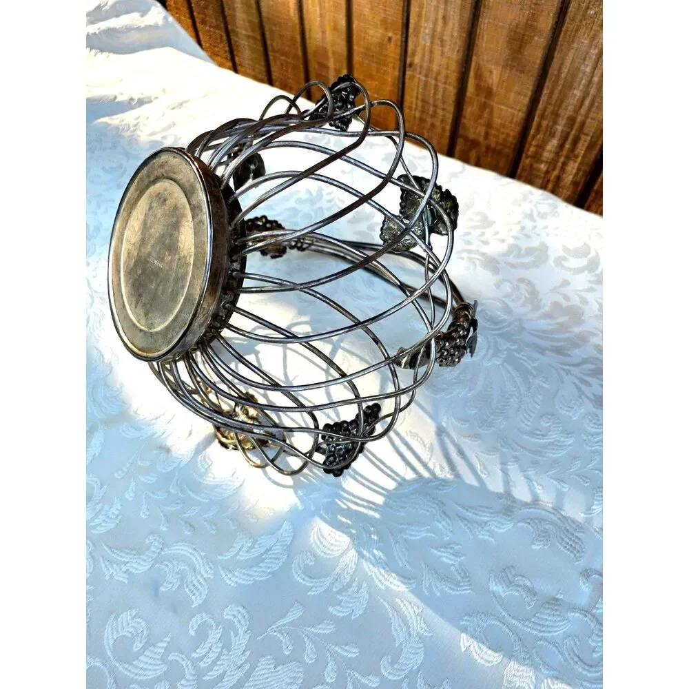 Vintage Godinger Silverplate Wirework  Basket Grapes Leaves Folding Handle